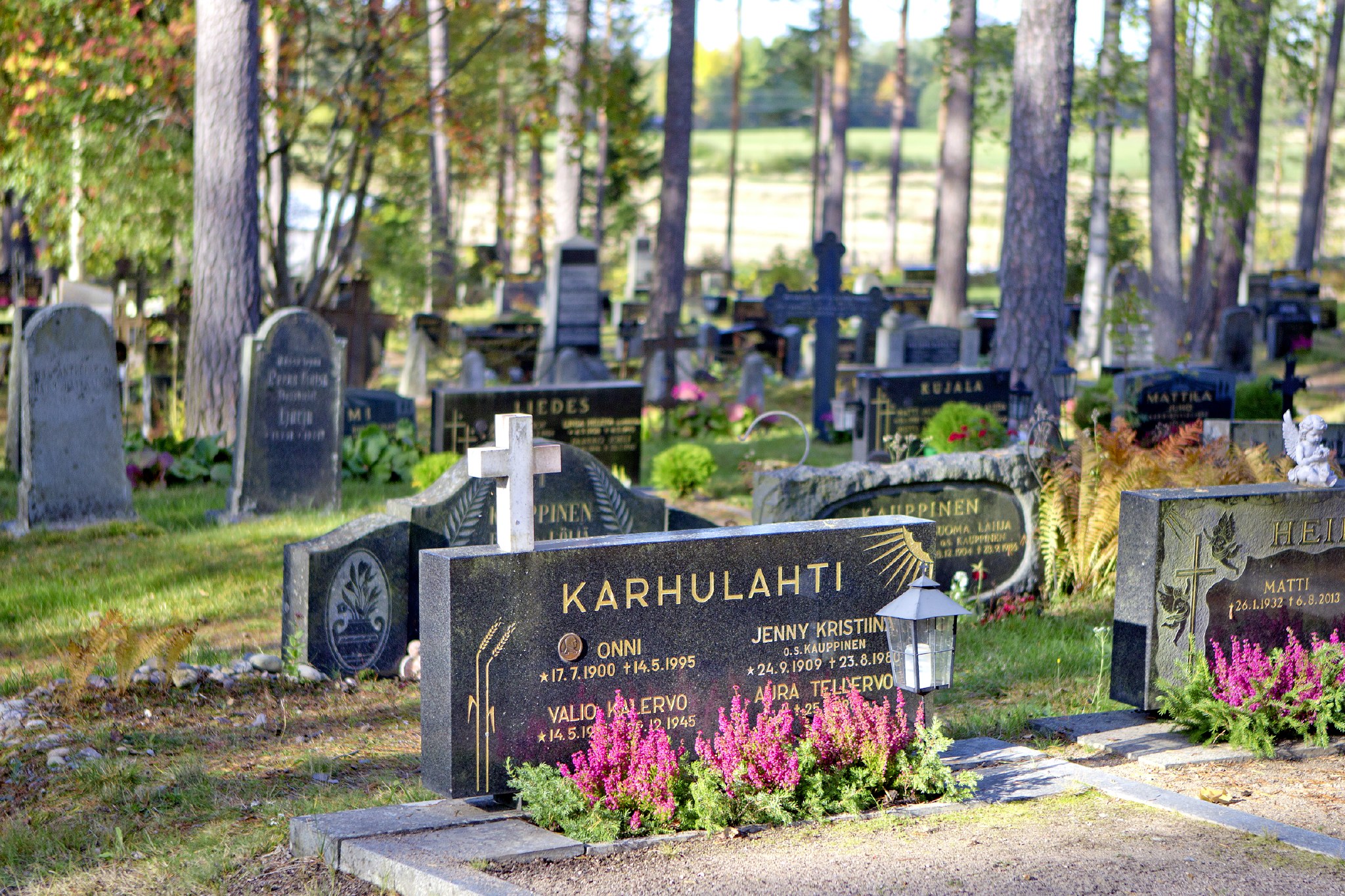 Begravningsplatsen i Halso.