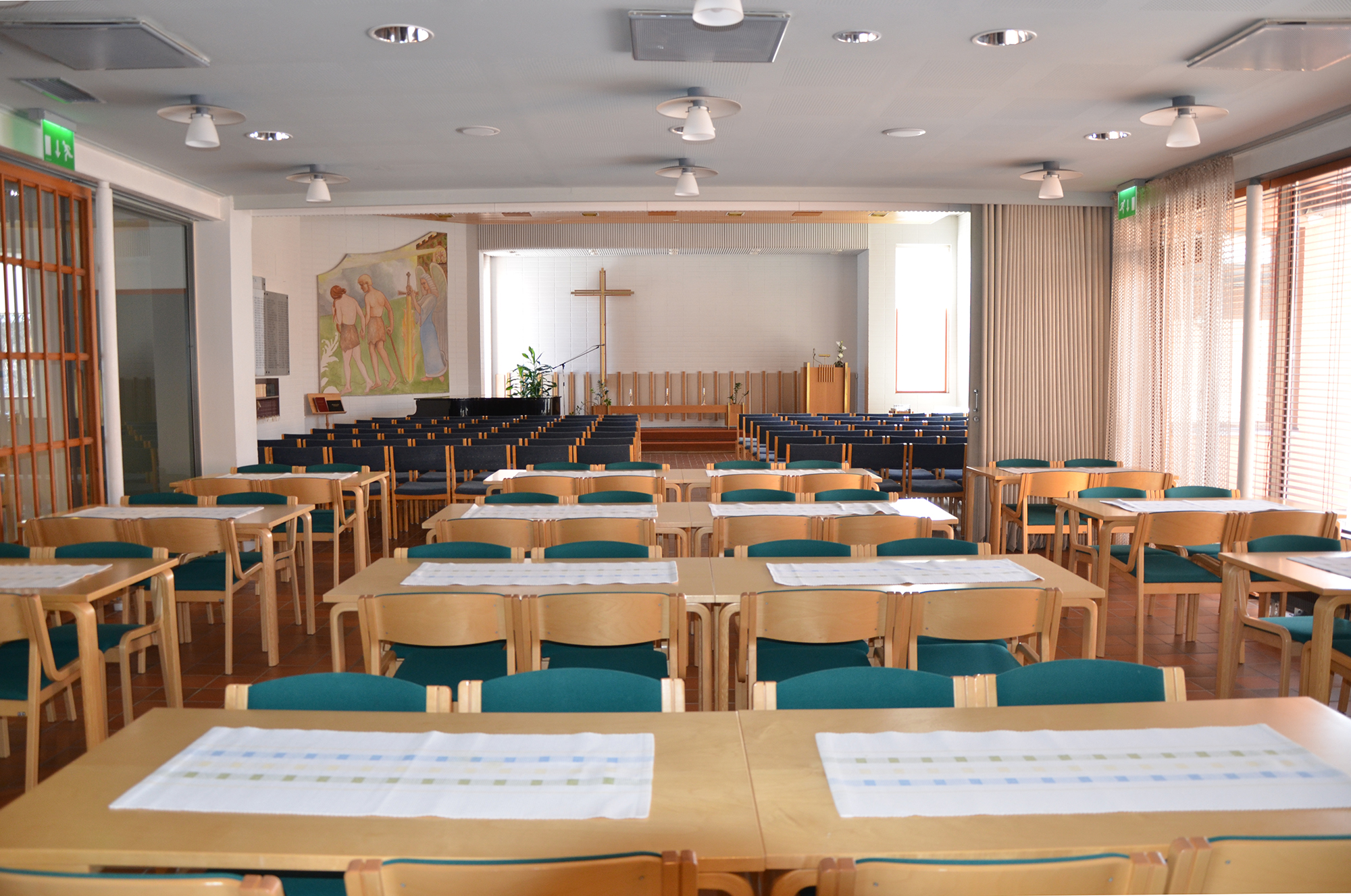 Församlingssalen i Kaustby församlingscenter.